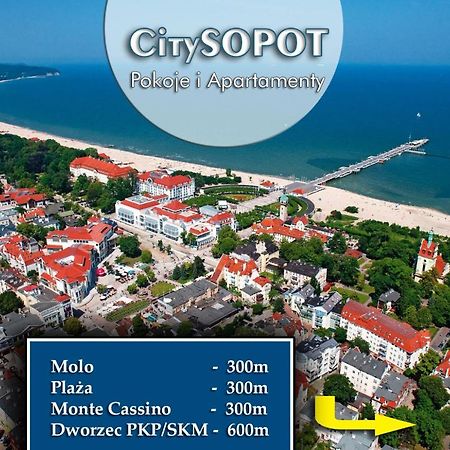 Citysopot-Centrum-Dabrowskiego Kültér fotó